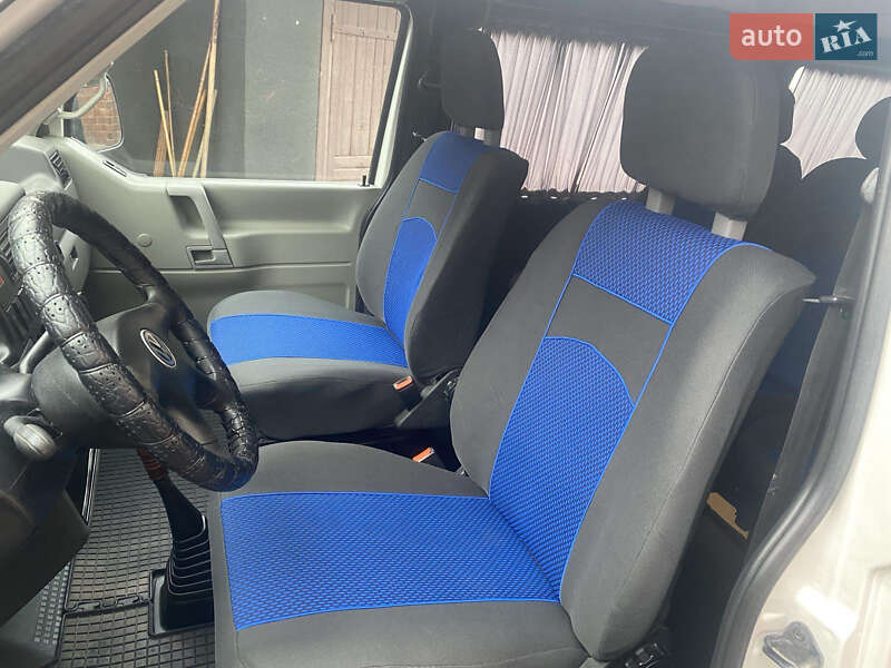 Минивэн Volkswagen Transporter 2002 в Костополе