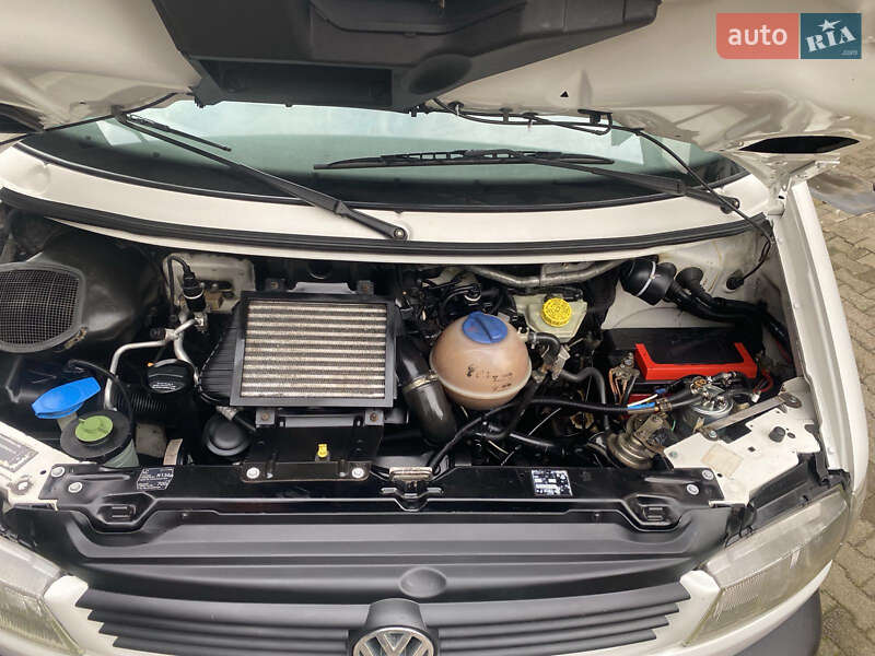 Минивэн Volkswagen Transporter 2002 в Костополе