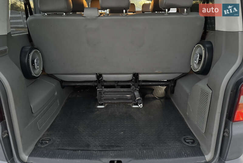Минивэн Volkswagen Transporter 2006 в Софиевской Борщаговке