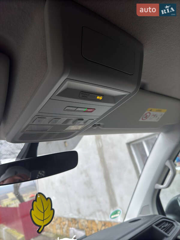 Вантажний фургон Volkswagen Transporter 2019 в Тернополі