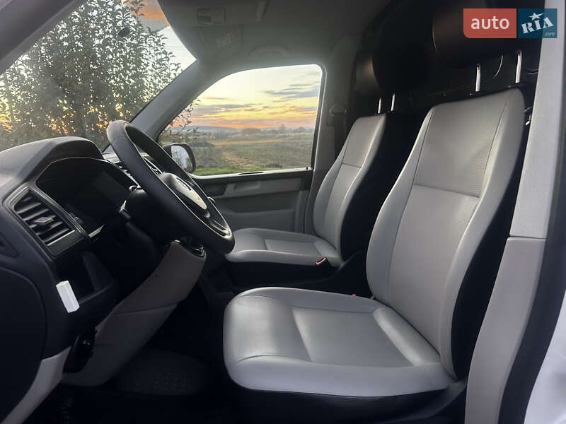 Вантажний фургон Volkswagen Transporter 2016 в Дубні фото 19 Вантажний фургон Volkswagen Transporter 2016 в Дубні