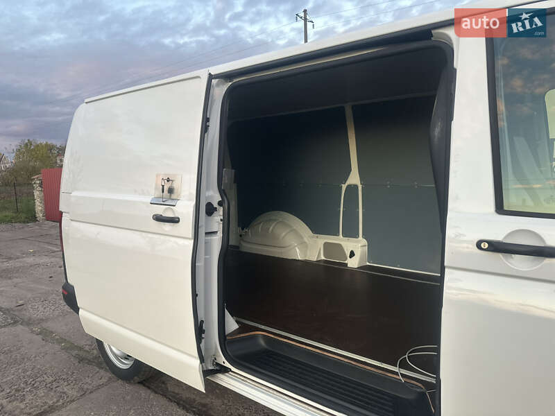 Вантажний фургон Volkswagen Transporter 2016 в Дубні фото 44 Вантажний фургон Volkswagen Transporter 2016 в Дубні