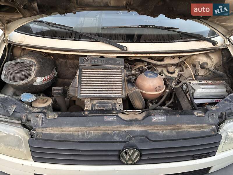Вантажний фургон Volkswagen Transporter 1996 в Чернівцях фото 7 Вантажний фургон Volkswagen Transporter 1996 в Чернівцях