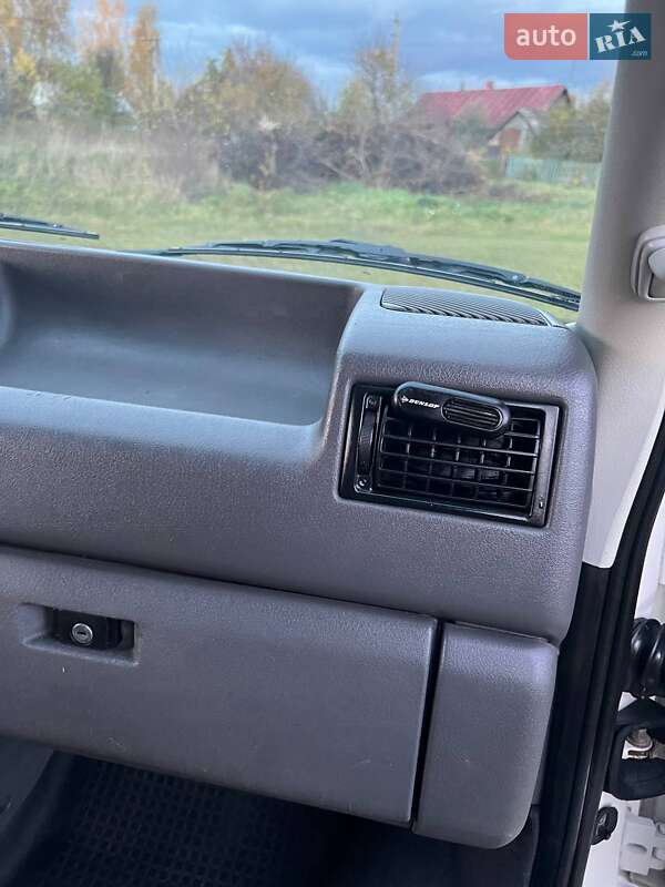 Мінівен Volkswagen Transporter 2001 в Рівному фото 17 Мінівен Volkswagen Transporter 2001 в Рівному