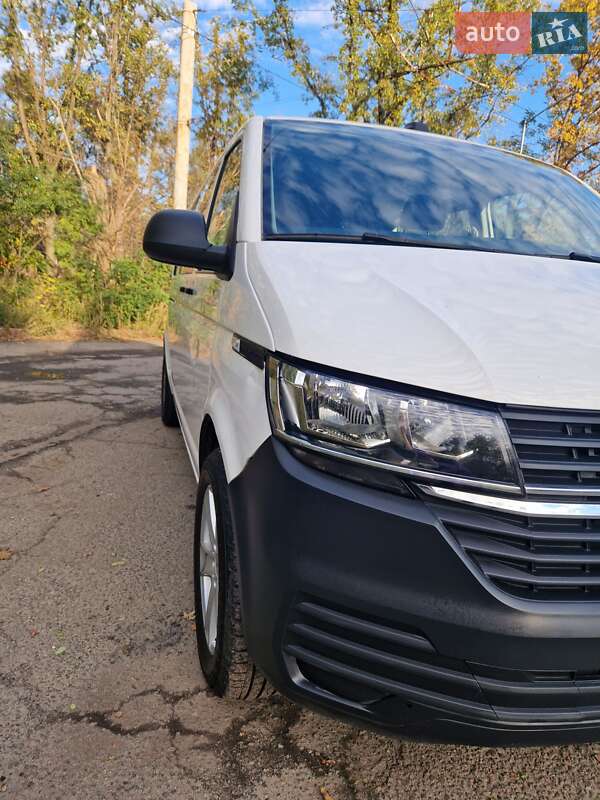 Мінівен Volkswagen Transporter 2021 в Києві