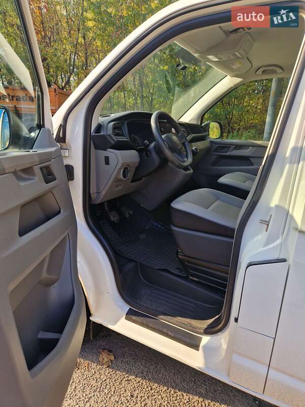 Мінівен Volkswagen Transporter 2021 в Києві