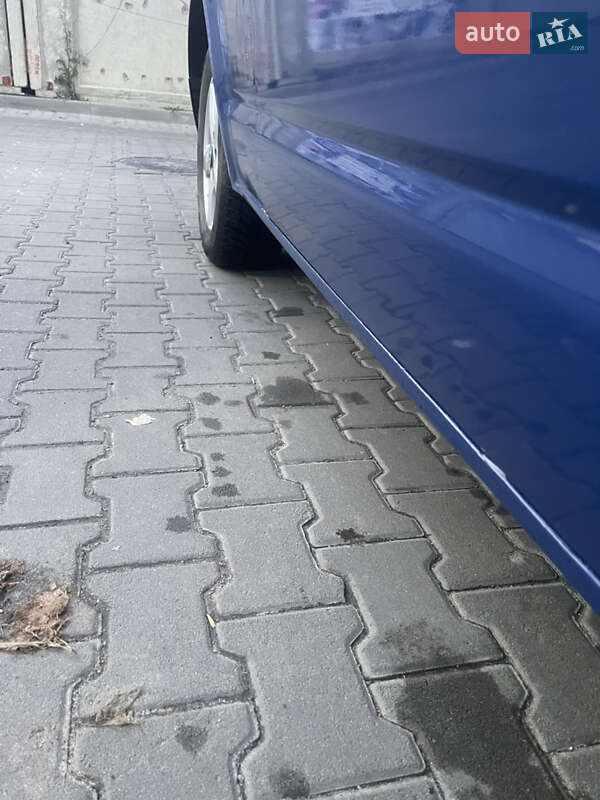 Минивэн Volkswagen Transporter 2006 в Киеве