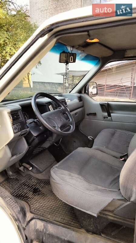 Мікроавтобус Volkswagen Transporter 1994 в Львові
