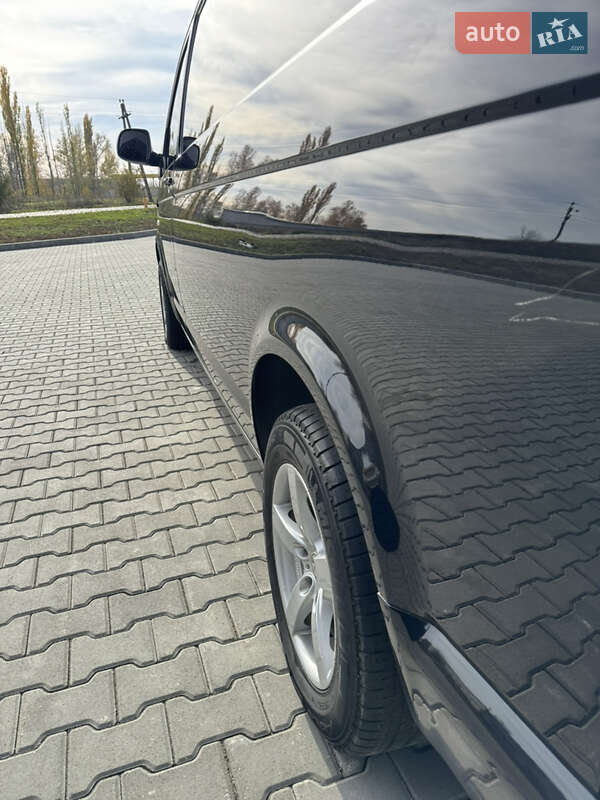 Грузовой фургон Volkswagen Transporter 2013 в Врадиевке