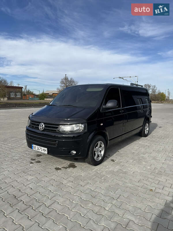 Грузовой фургон Volkswagen Transporter 2013 в Врадиевке