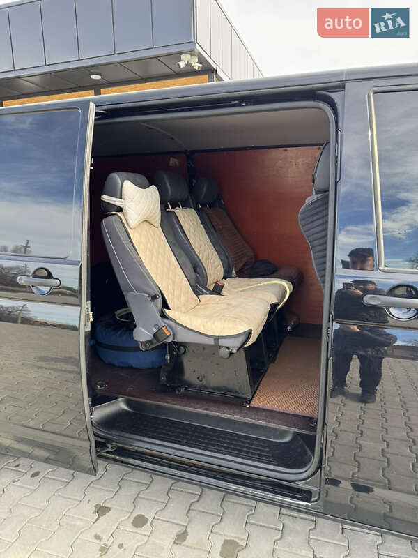 Грузовой фургон Volkswagen Transporter 2013 в Врадиевке