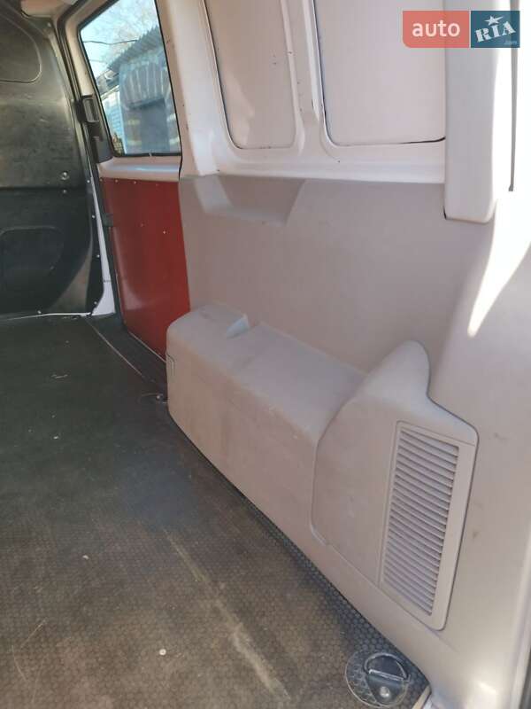 Грузовой фургон Volkswagen Transporter 2015 в Оратове фото 5 Грузовой фургон Volkswagen Transporter 2015 в Оратове
