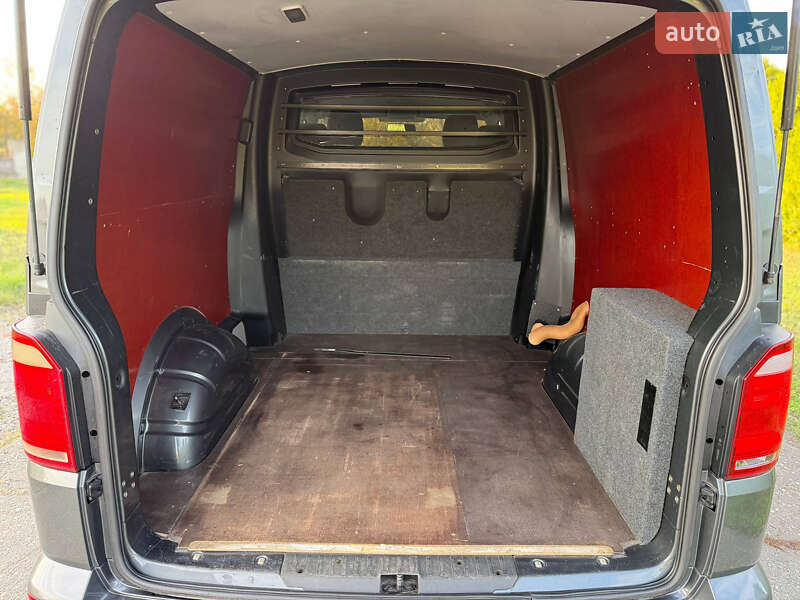 Минивэн Volkswagen Transporter 2016 в Днепре