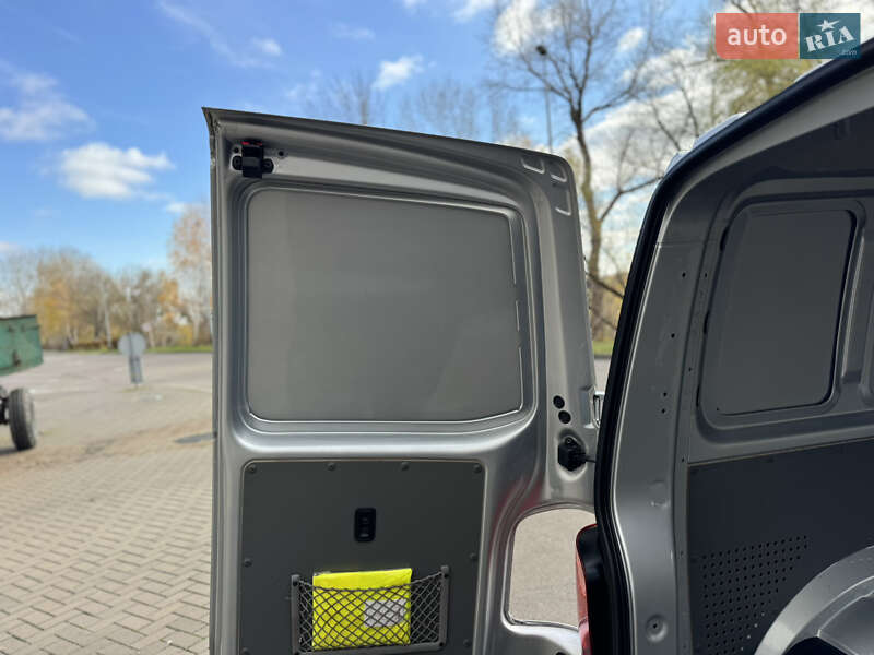 Грузовой фургон Volkswagen Transporter 2021 в Киеве фото 39 Грузовой фургон Volkswagen Transporter 2021 в Киеве