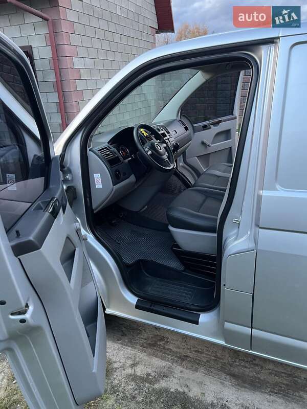 Вантажний фургон Volkswagen Transporter 2012 в Сарнах фото 6 Вантажний фургон Volkswagen Transporter 2012 в Сарнах