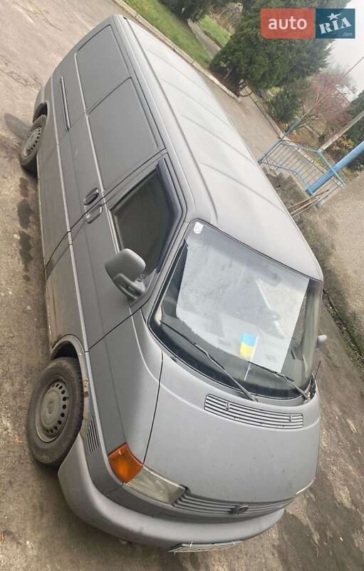 Вантажний фургон Volkswagen Transporter 2001 в Новомосковську фото 23 Вантажний фургон Volkswagen Transporter 2001 в Новомосковську