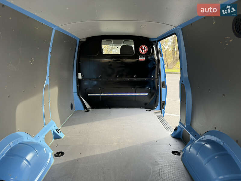 Грузовой фургон Volkswagen Transporter 2021 в Киеве фото 48 Грузовой фургон Volkswagen Transporter 2021 в Киеве