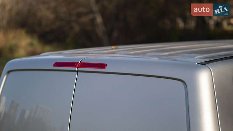 Грузовой фургон Volkswagen Transporter 2018 в Киеве