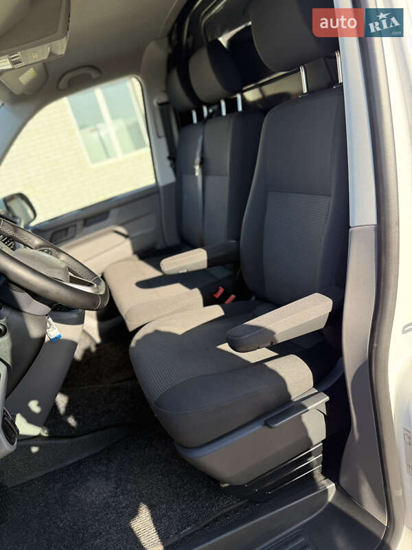 Вантажний фургон Volkswagen Transporter 2021 в Києві