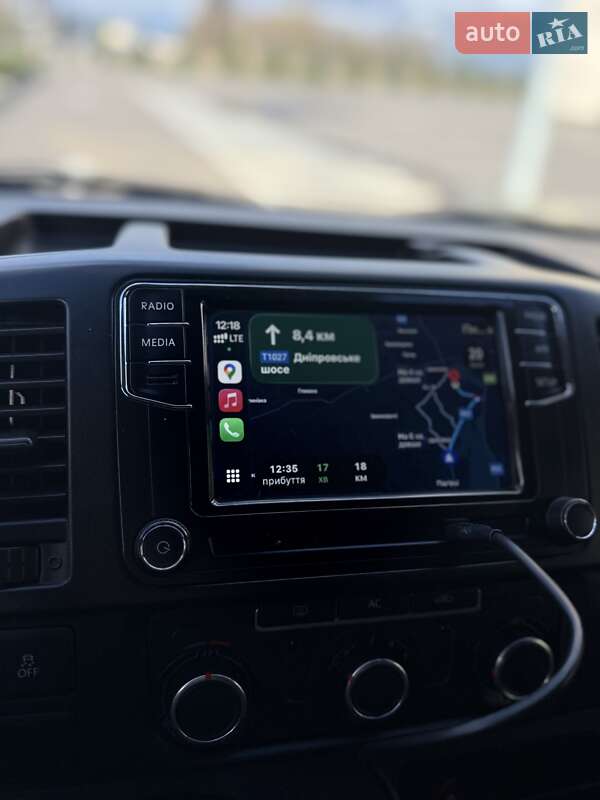 Грузовой фургон Volkswagen Transporter 2010 в Киеве