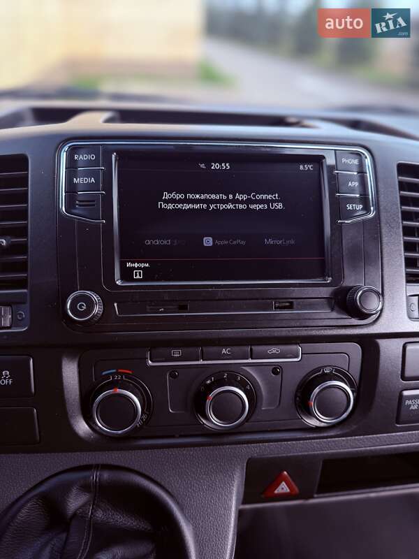 Грузовой фургон Volkswagen Transporter 2010 в Киеве