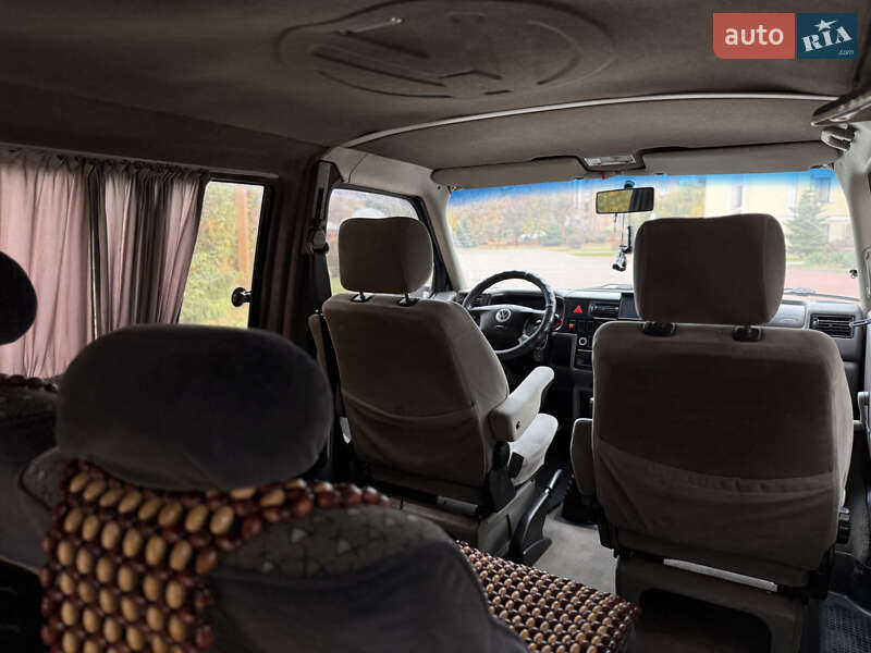 Минивэн Volkswagen Transporter 2001 в Обухове