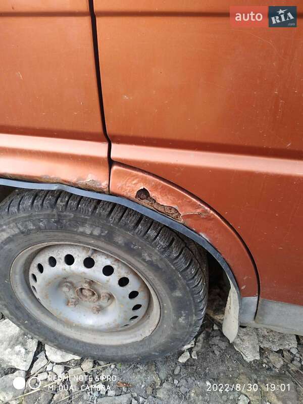 Минивэн Volkswagen Transporter 1992 в Бобрке фото 3 Минивэн Volkswagen Transporter 1992 в Бобрке