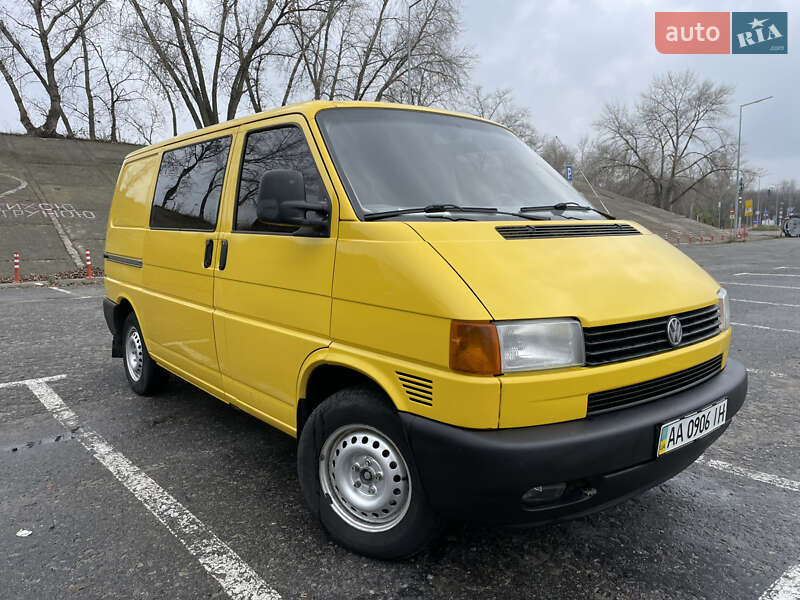 Минивэн Volkswagen Transporter 1999 в Киеве
