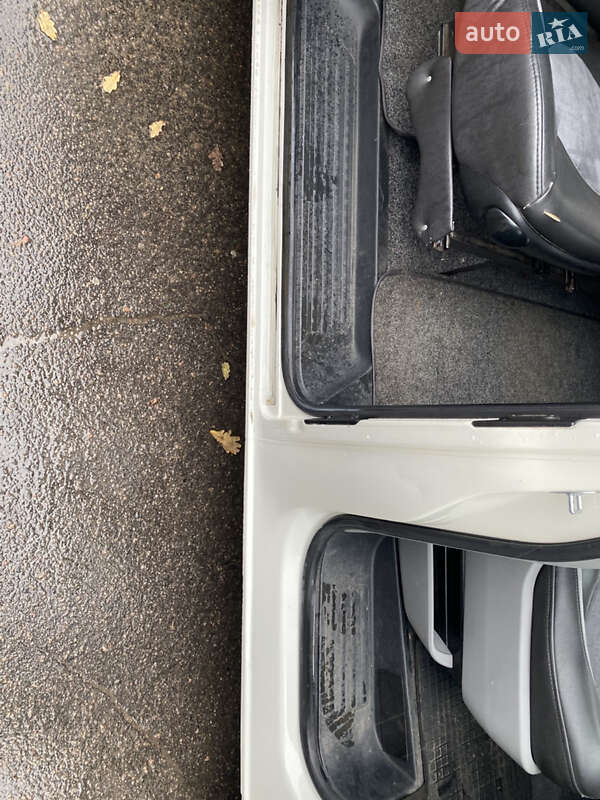 Мінівен Volkswagen Transporter 2005 в Умані