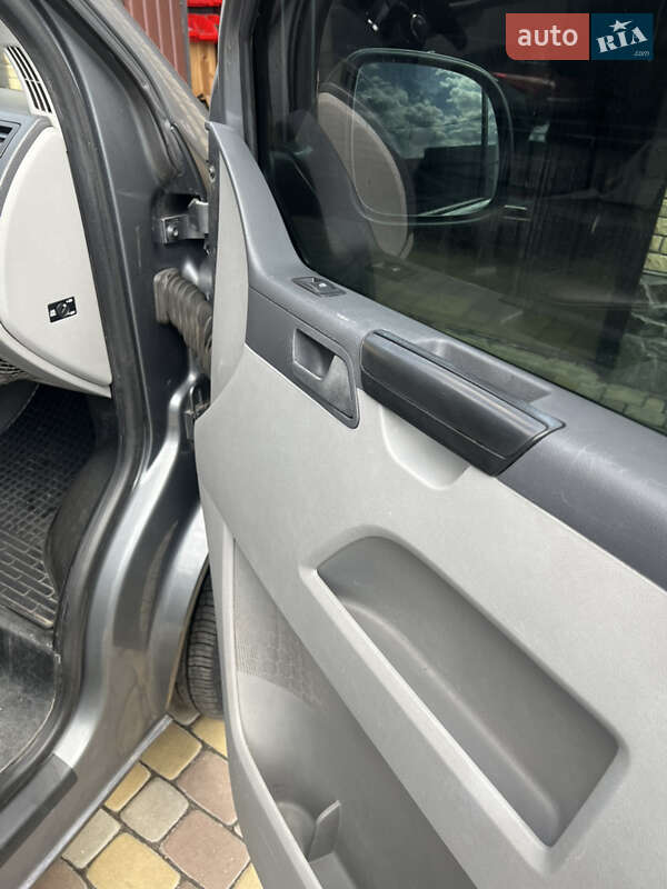 Мінівен Volkswagen Transporter 2012 в Черкасах