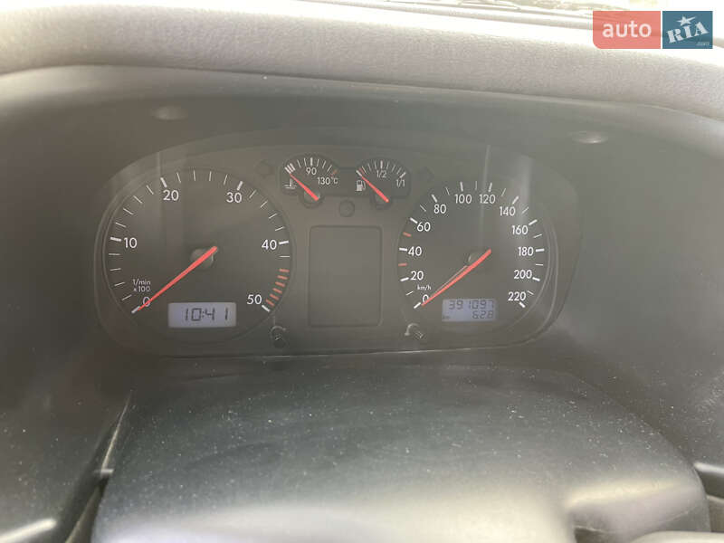 Минивэн Volkswagen Transporter 2000 в Тернополе