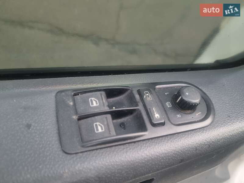 Минивэн Volkswagen Transporter 2004 в Львове фото 6 Минивэн Volkswagen Transporter 2004 в Львове