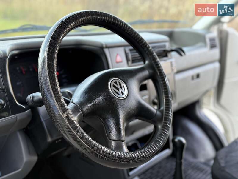 Минивэн Volkswagen Transporter 2000 в Львове