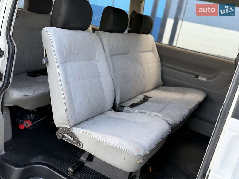 Минивэн Volkswagen Transporter 2000 в Львове