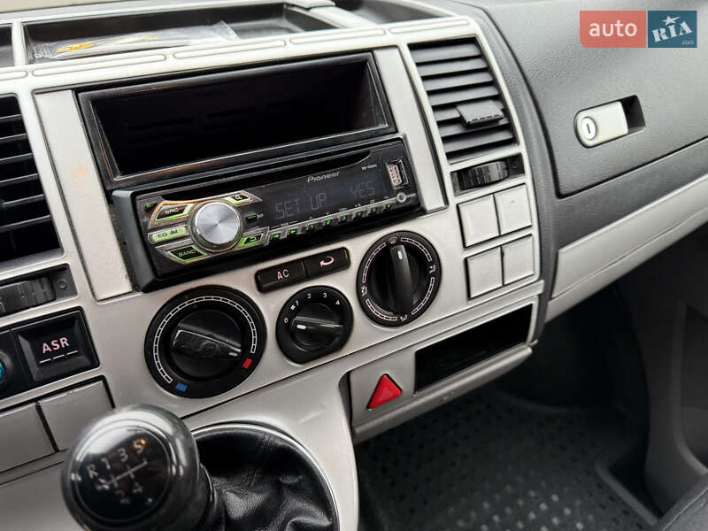 Минивэн Volkswagen Transporter 2004 в Луцке