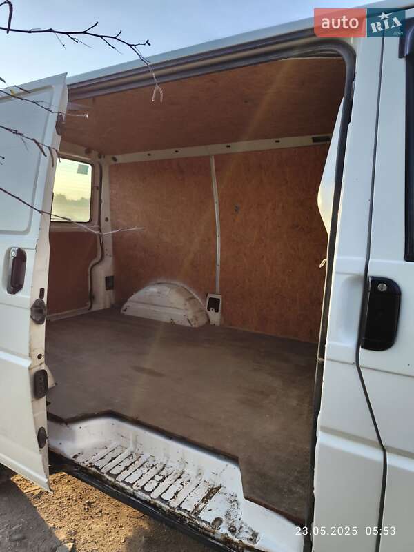 Другие грузовики Volkswagen Transporter 2001 в Херсоне