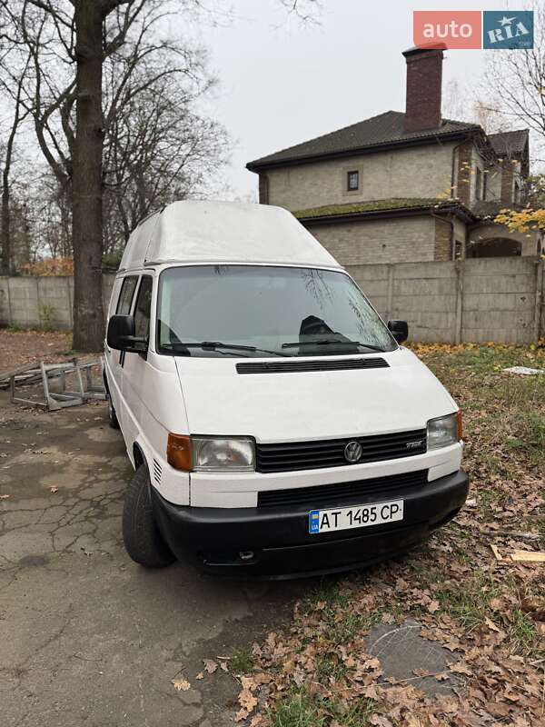 Грузовой фургон Volkswagen Transporter 2001 в Буче