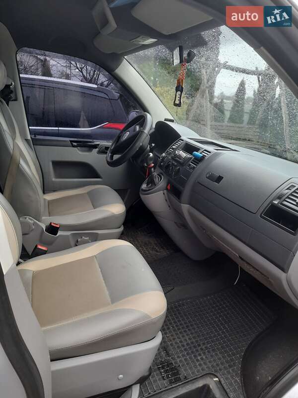 Мінівен Volkswagen Transporter 2005 в Івано-Франківську