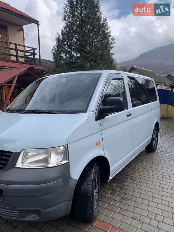 Мінівен Volkswagen Transporter 2003 в Сваляві