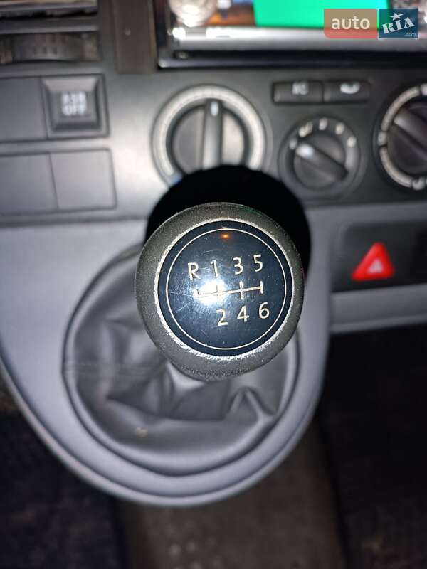 Грузовой фургон Volkswagen Transporter 2008 в Сумах