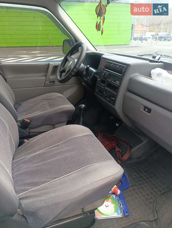 Минивэн Volkswagen Transporter 1999 в Киеве