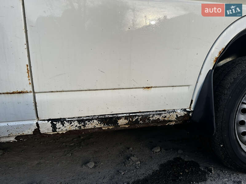 Вантажопасажирський фургон Volkswagen Transporter 1996 в Летичіві