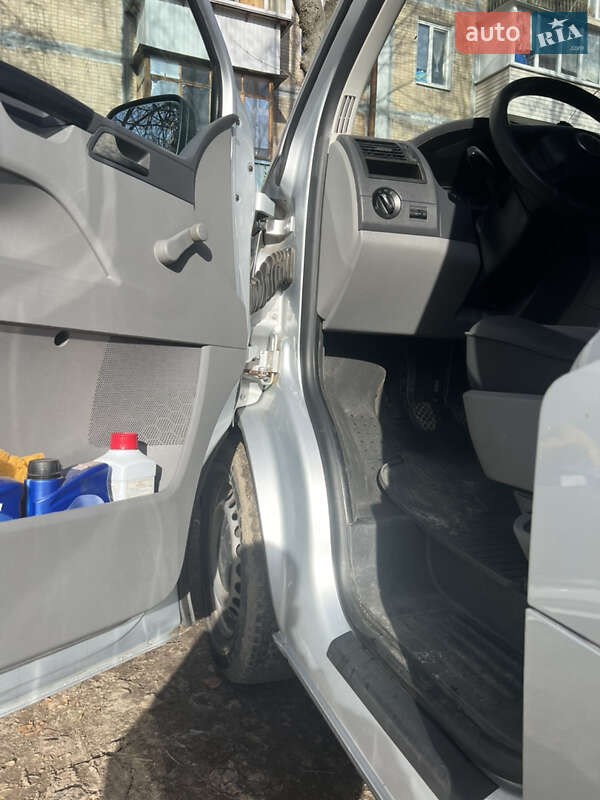 Минивэн Volkswagen Transporter 2005 в Киеве