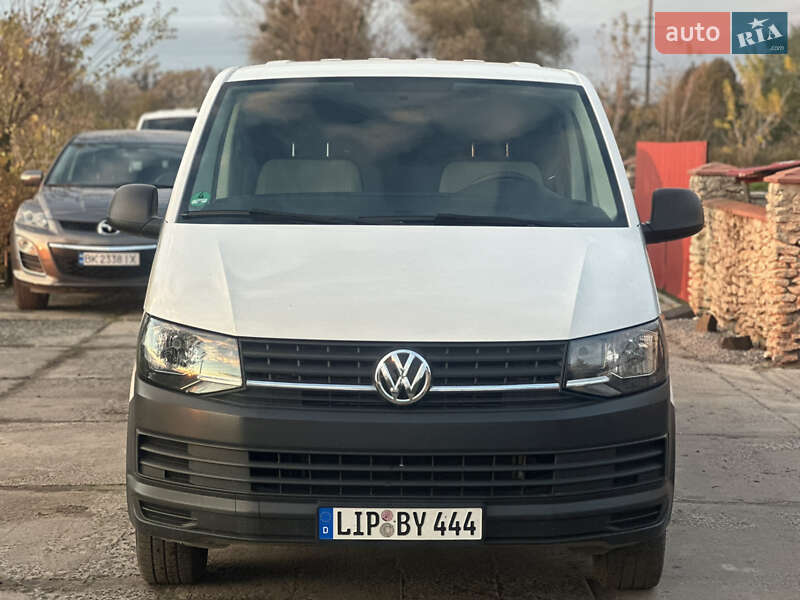 Вантажний фургон Volkswagen Transporter 2016 в Дубні