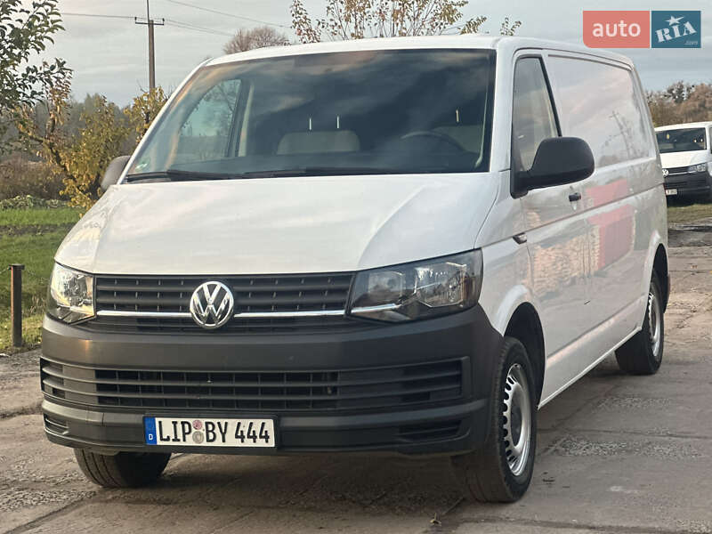 Вантажний фургон Volkswagen Transporter 2016 в Дубні