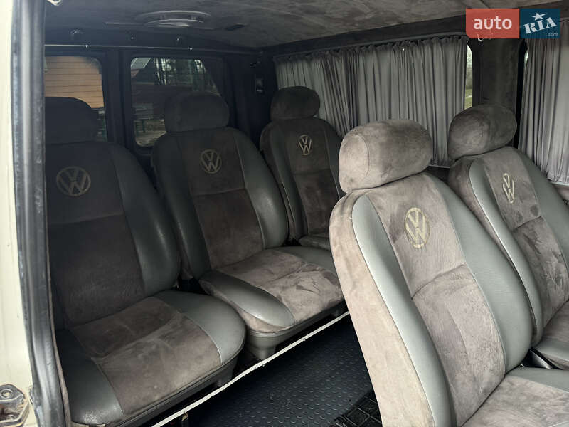 Мінівен Volkswagen Transporter 2005 в Валках