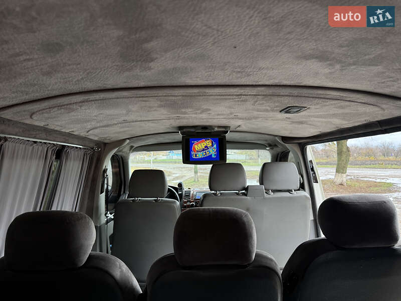 Мінівен Volkswagen Transporter 2005 в Валках
