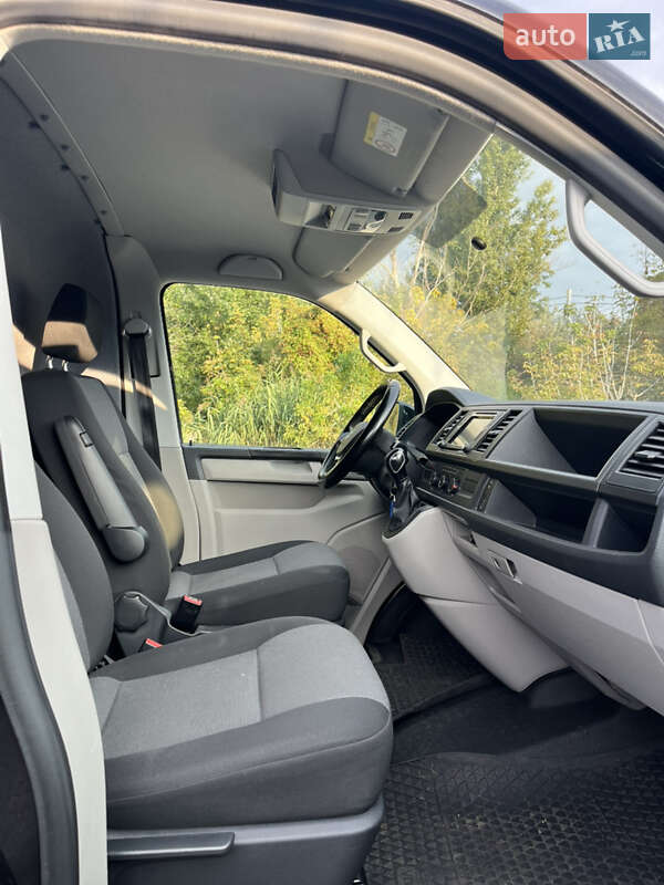 Вантажний фургон Volkswagen Transporter 2017 в Києві