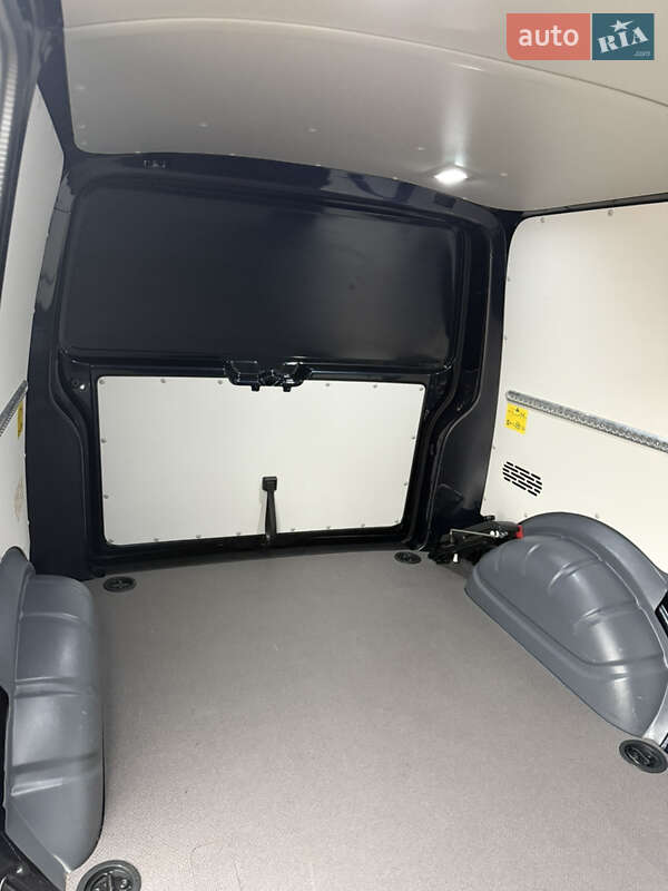 Вантажний фургон Volkswagen Transporter 2021 в Києві фото 136 Вантажний фургон Volkswagen Transporter 2021 в Києві
