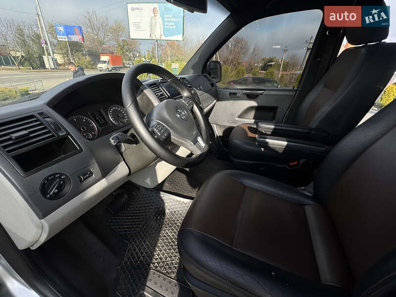 Мінівен Volkswagen Transporter 2010 в Хмельницькому